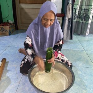 Ini bukan cerita dalam sinetron di Madina penjual sate naik haji 2025 ini