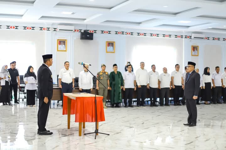 Bupati Lantik Sahnan Pasaribu Sebagai PJ Sekdakab Madina