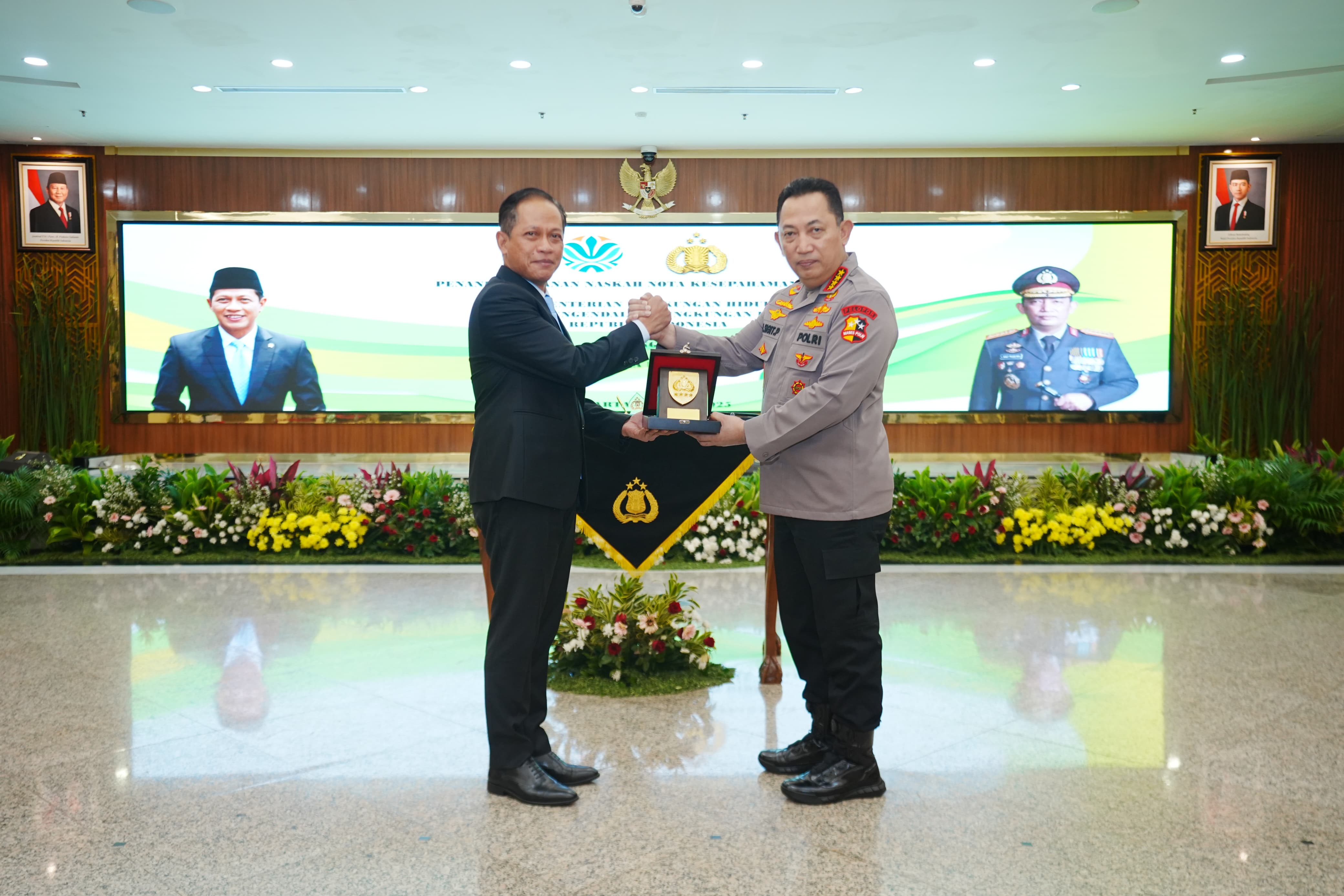 Teken MoU dengan Kementerian LH, Kapolri Komitmen Jaga Kualitas Lingkungan Hidup Jadi Lebih Baik | NEWS TV Indonesia