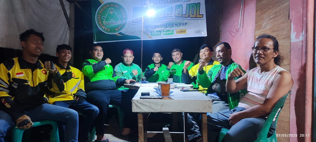 Komunitas Driver Ojol Jalan Willem Padangsidimpuan Solidkan Persatuan Antar Aplikasi di Warung Kopi Bang Gondrong | NEWS TV Indonesia