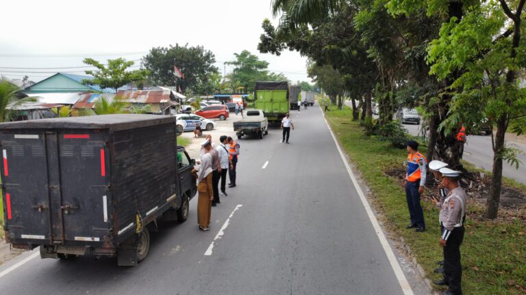 Dukung Program Zero ODOL dan Zero Accident, Ditlantas Polda Riau Tindak 76 Kendaraan dalam Razia Gabungan di Jalan SM Amin