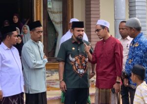 Bupati Al-Farlaky Melayat ke Rumah Ulama dan Tokoh Masyarakat