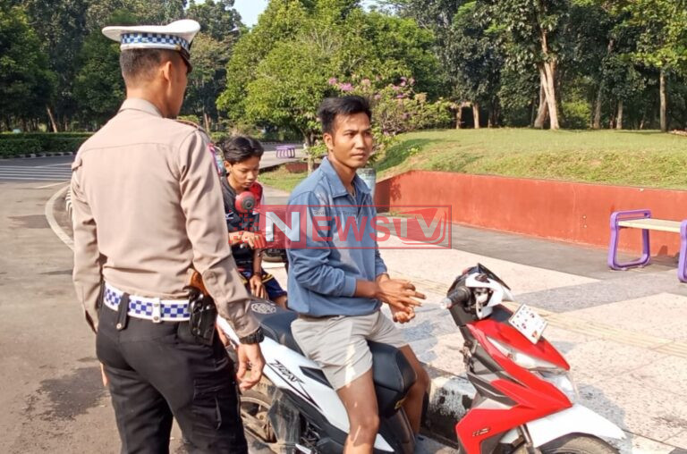 Satlantas Polresta Tangerang Gelar Uji Emisi di Depan Gedung DPRD Kabupaten Tangerang
