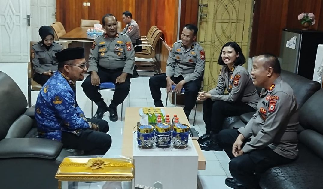 Pamobvit Polda Sulsel Dipimpin AKBP Suaib Amirullah, SH, kunjungi Disdukcapil Jeneponto. | NEWS TV Indonesia