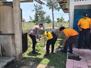 HUT Bayangkara Ke 79 Polsek Muara Batang Gadis di Mesjid Al Fath di Desa Singkuang
