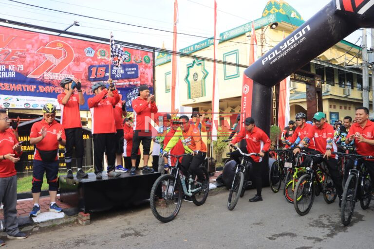 Semarak Hari Bhayangkara ke-79: Ribuan Peserta Meriahkan Fun Bike Polres Takalar