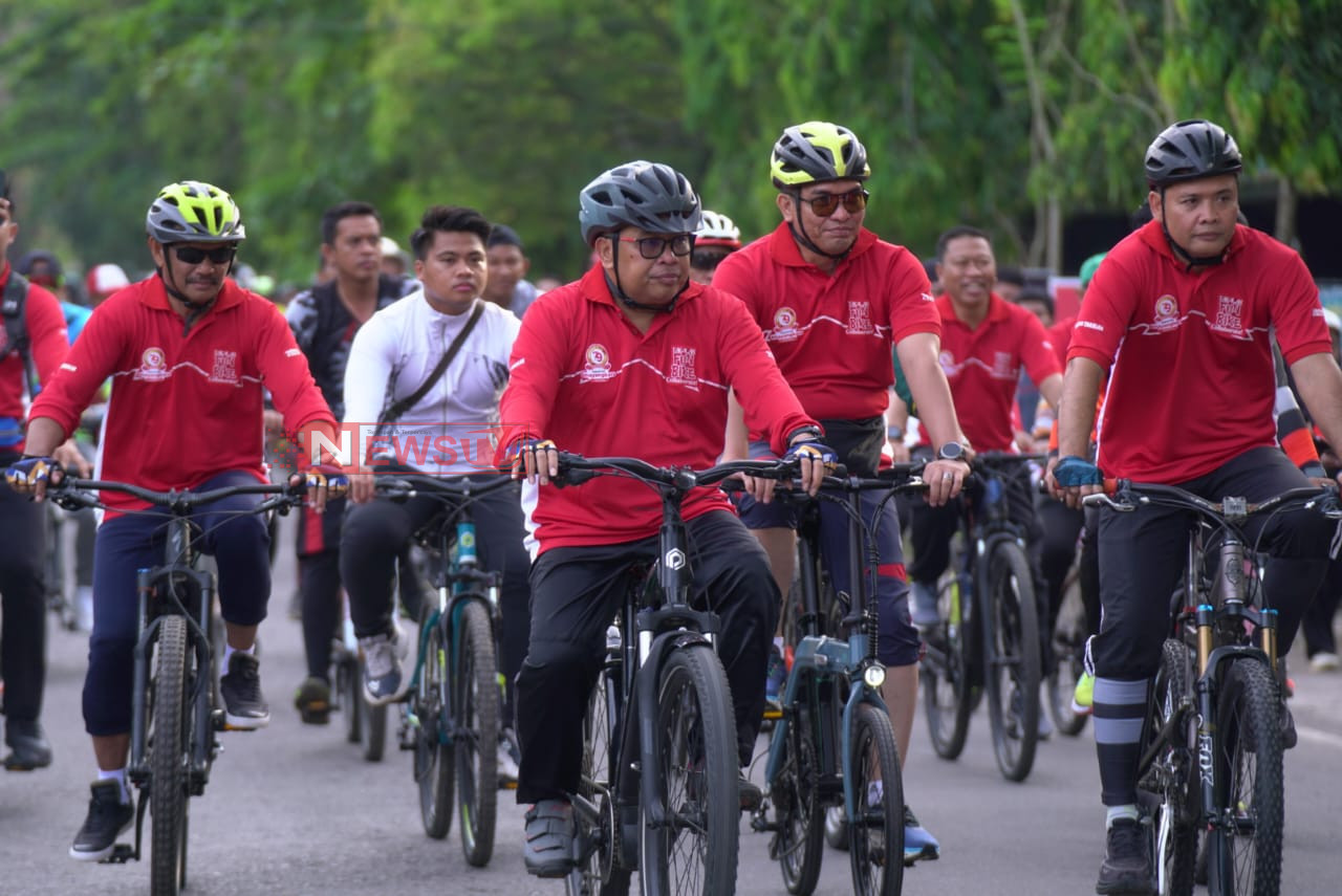 Sinergi Polri-Pemkab Takalar, Bupati Takalar Lepas Fun Bike Hari Bhayangkara ke-79 Kab. Takalar | NEWS TV Indonesia