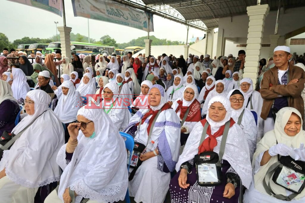 Kedatangan Jemaah Haji Kloter 10 di sambut Oleh Sekdakab Madina