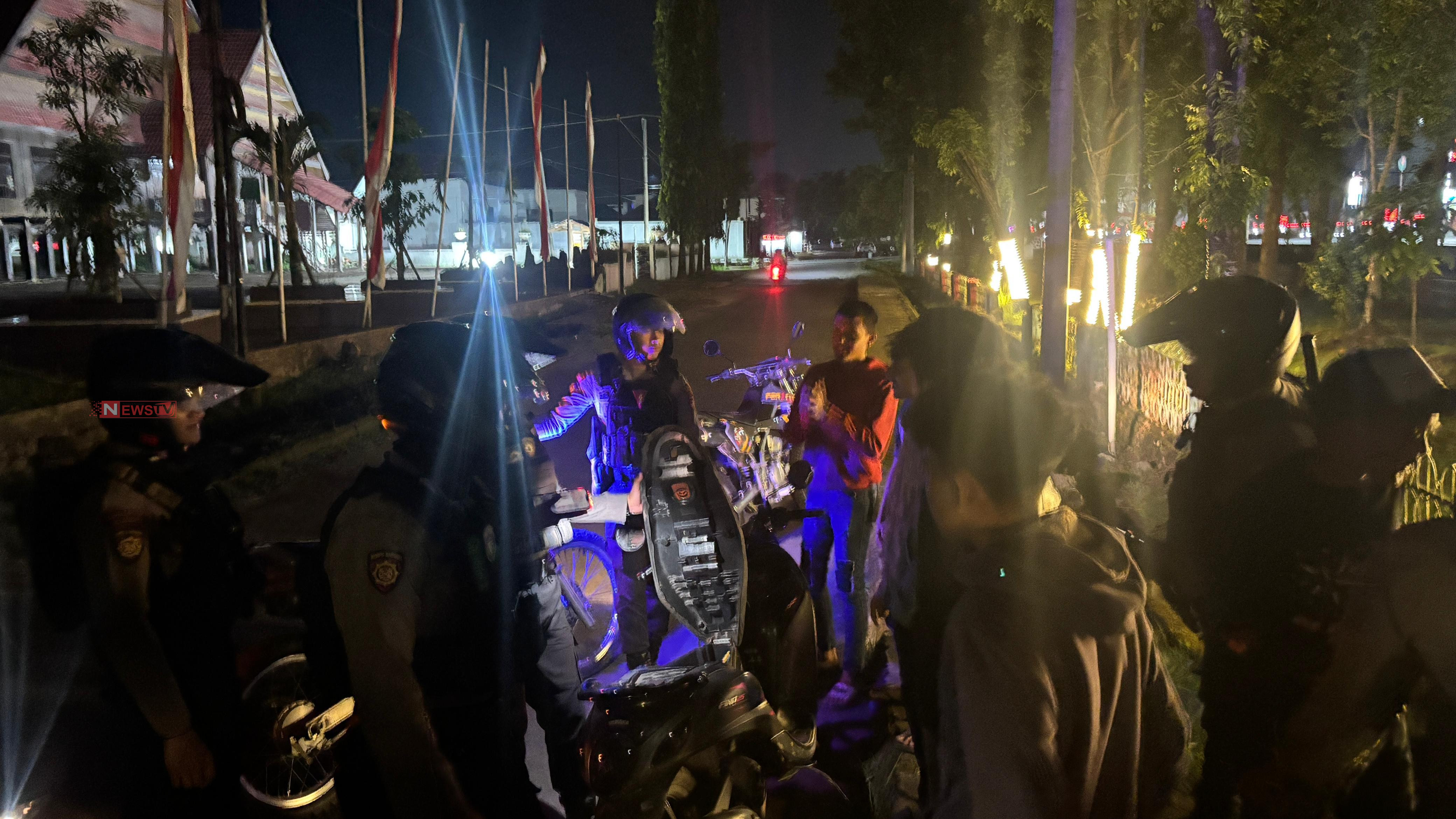Polres Takalar Gelar KRYD Lewat Patroli Blue Light di Tengah Malam, Cegah Gangguan Kamtibmas | NEWS TV Indonesia