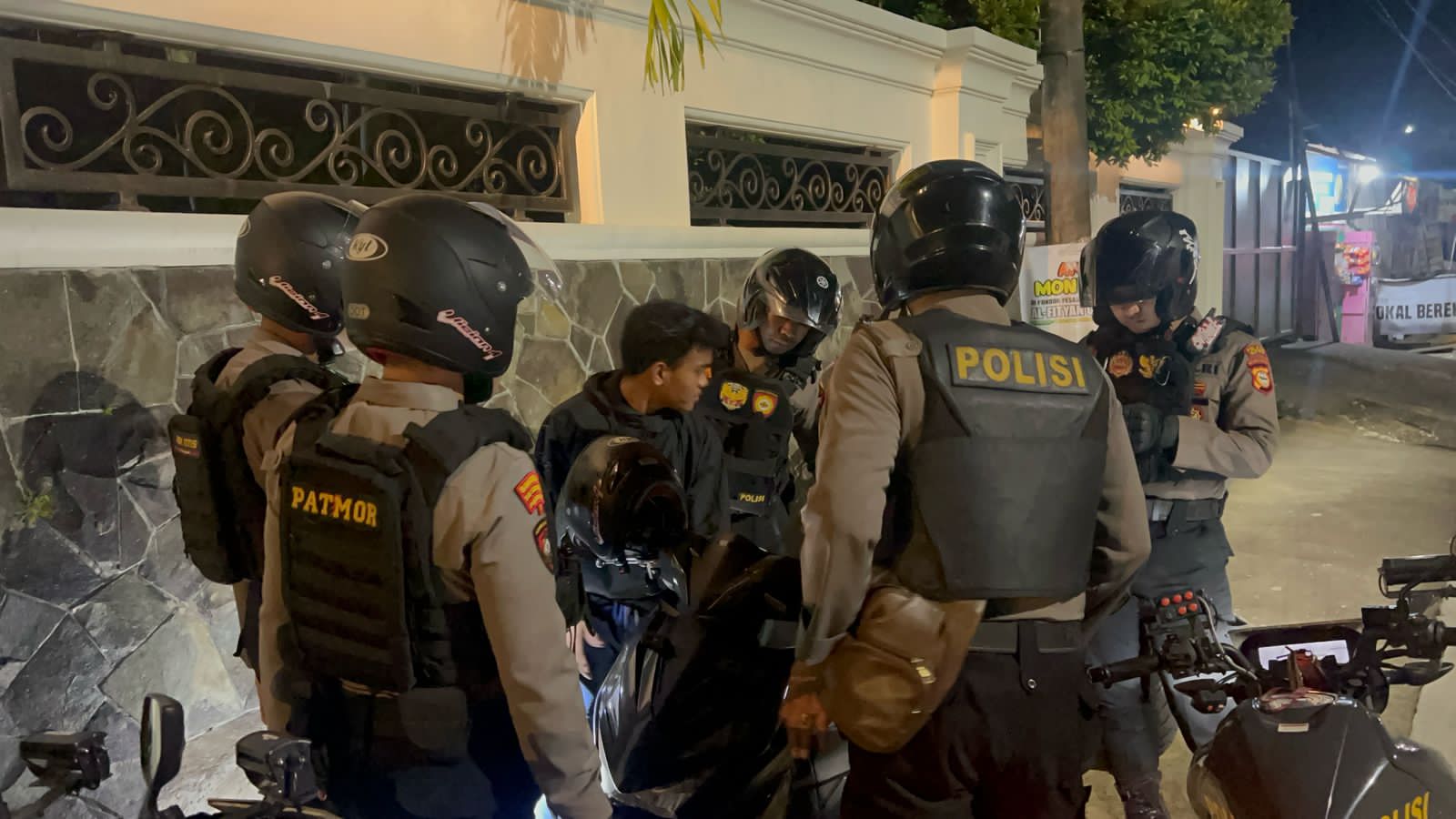 Kapolres Gowa Pimpin Pemotongan Hewan Kurban di Hari Raya Idul Adha 1446 H | NEWS TV Indonesia