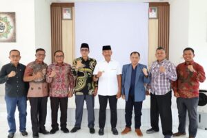 Pemkab Madina terima Buku Monografi “Holong mangalap holong”