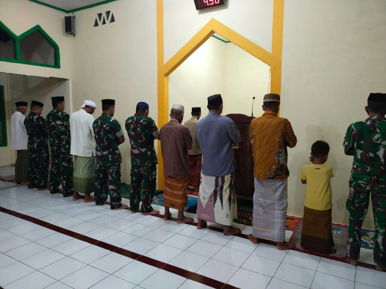 Personel Koramil 1426-01/Polut Safari Shalat Subuh Berjamaah Di Masjid Wilayah Binaan | NEWS TV Indonesia