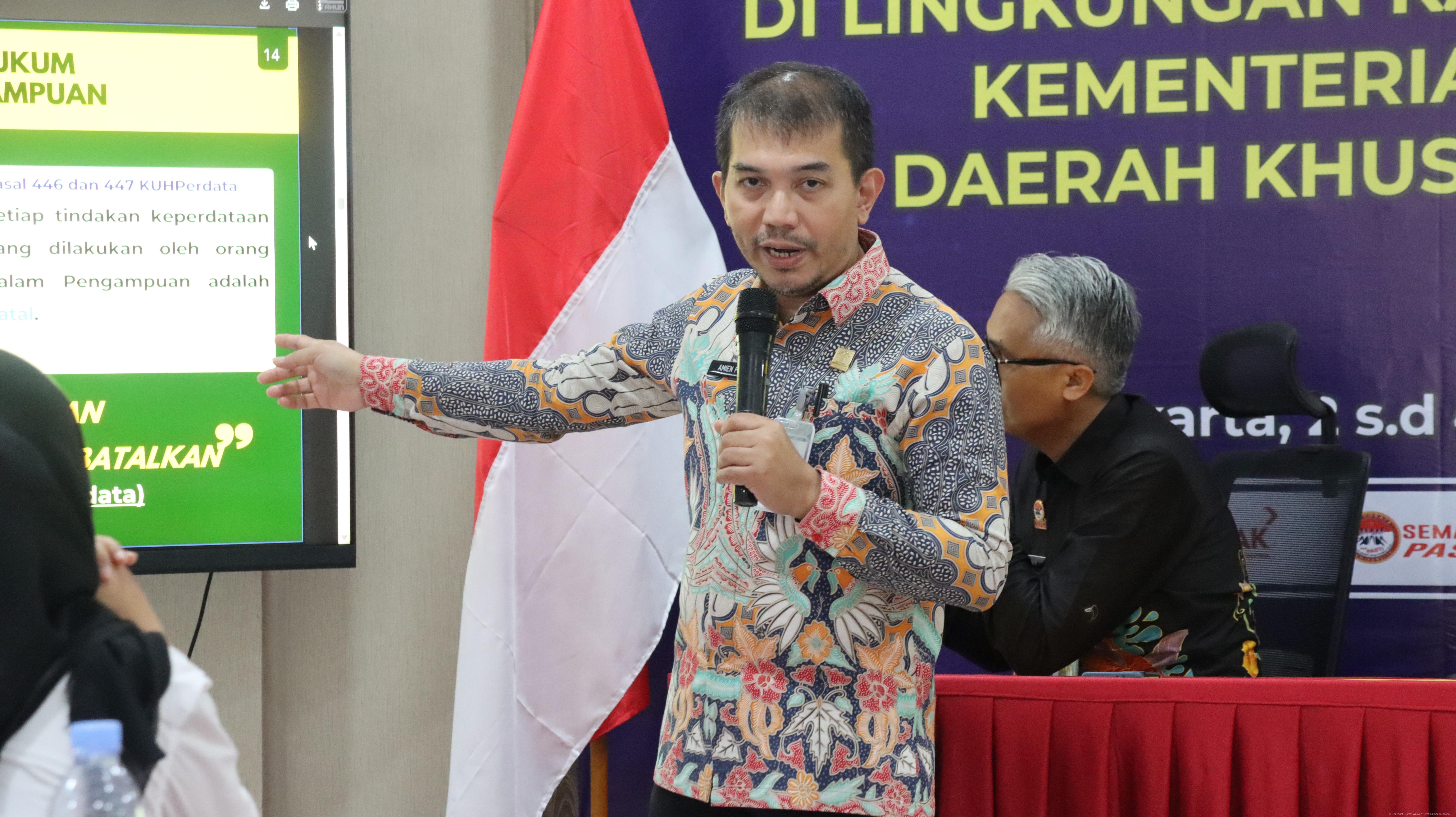 Sindawa Tarang Serahkan Dana Kompensasi. | NEWS TV Indonesia Sindawa Tarang Serahkan Dana Kompensasi. | NEWS TV Indonesia