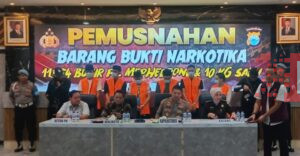 Satres Narkoba Polrestabes MAKASSAR, Musnahkan 11,554 butir Ekstasi dan Ganja 2 KG, Serta Shabu Seberat 10 KG