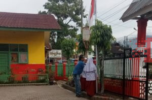 SDN 200405 Hutaimbaru Abai Pasang Bendera Negara, DPD LSM PETA Turun Tangan