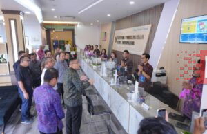 Tinjau Kantah Kota Denpasar, Wamen ATR/Waka BPN Tekankan Pentingnya Budaya Melayani