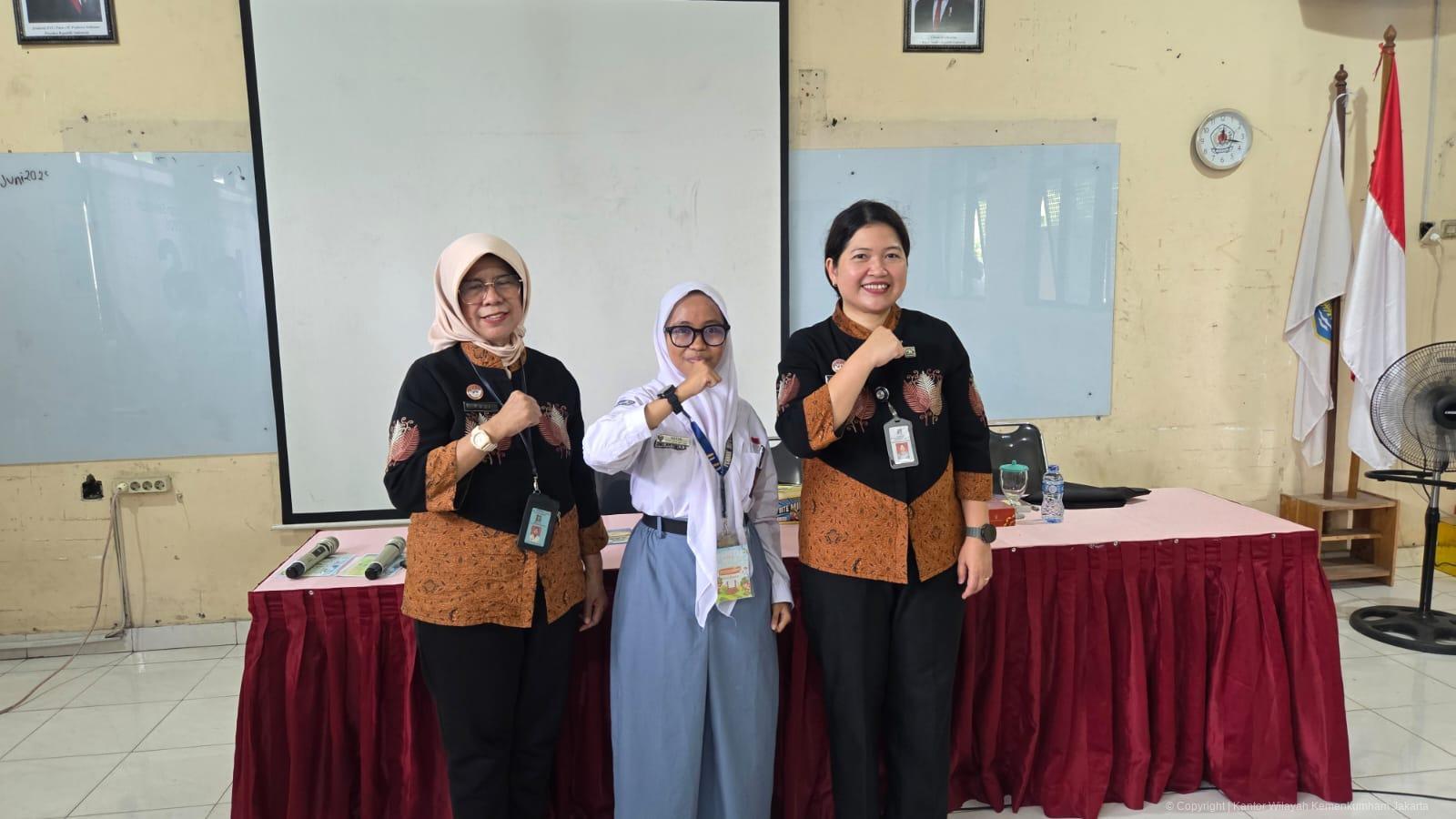 Sosialisasikan Pencegahan Penyalahgunaan Narkoba dan Pencegahan Judi Online di MPLS SMKN 10 Jakarta | NEWS TV Indonesia