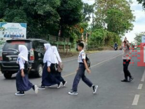 Polsek Polut Laksanakan Commander Wish, Wujudkan Kelancaran Arus Lalu Lintas di Pagi Hari
