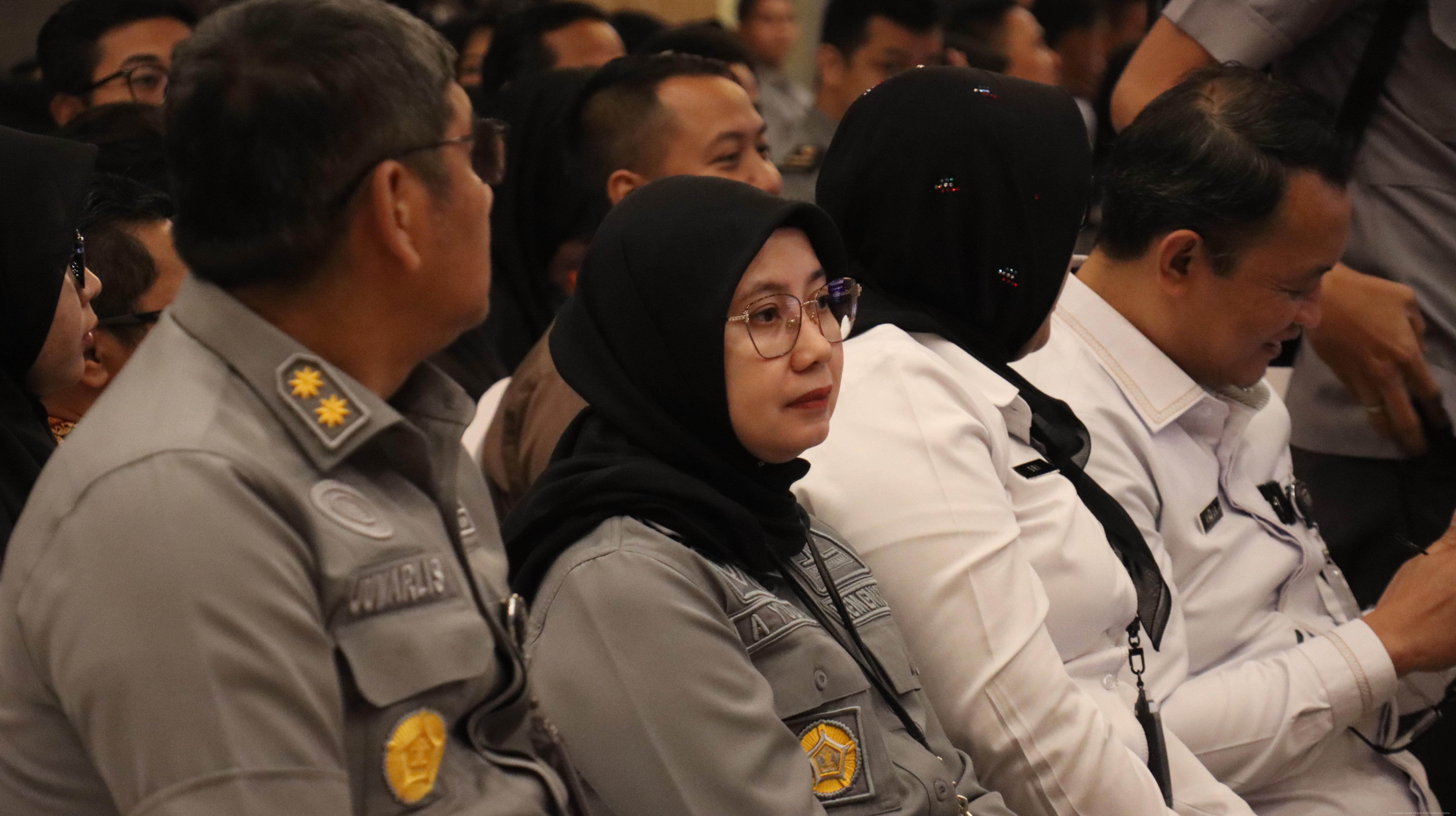 Terkesan Arogan, Marak Dugaan Penjual Obat Ilegal di Area Pangkalan Truk Jakarta Timur | NEWS TV Indonesia