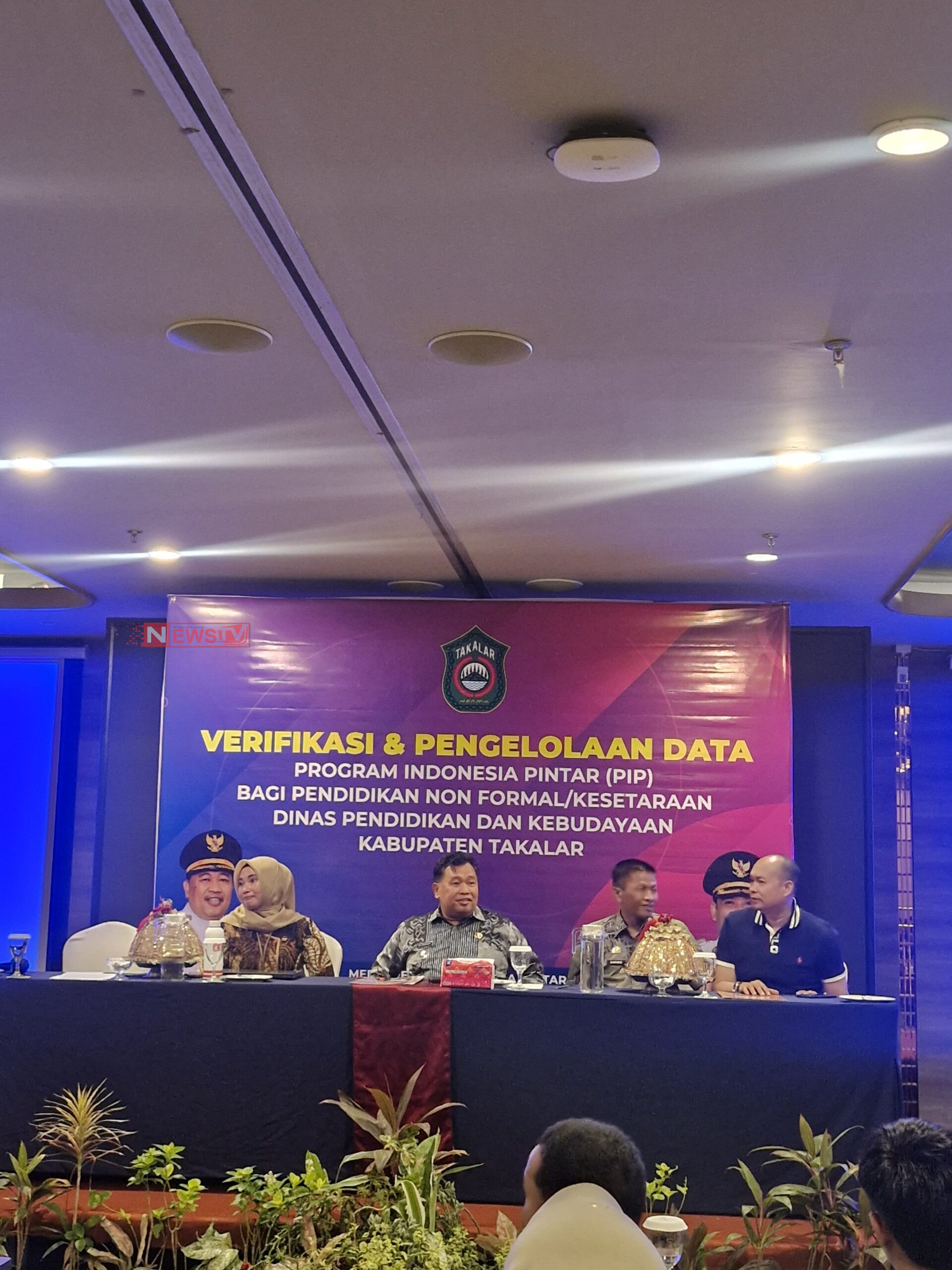 Bupati Takalar Buka Kegiatan Verifikasi dan Pengelolaan Data Siswa Program Indonesia Pintar bagi Pendidikan Non Formal/Kesetaraan Tahun 2025 | NEWS TV Indonesia
