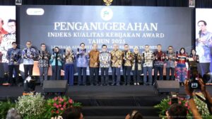 Prestasi Gemilang! Kementerian Hukum Raih Predikat Unggul IKK 2025