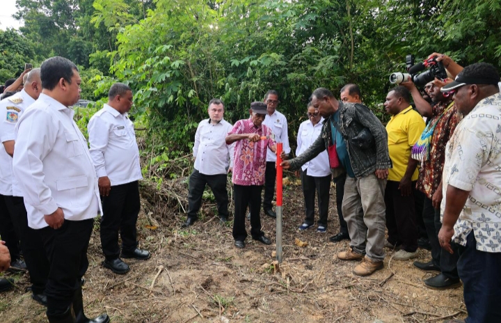 Realisasi Percepatan Sertipikasi Tanah Ulayat di Papua, Menteri Nusron Saksikan Pemasangan Patok Skouw Yambe | NEWS TV Indonesia