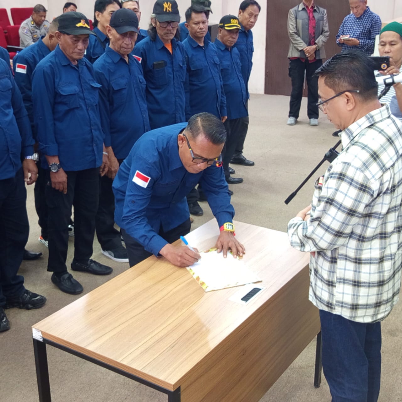 Faisal Thahir ( Daeng, Ichal ) Terpilih Sebagai Ketua Pengurus Bantuan Komunikasi Kepolisian ( BANKOMPOL ) Kamtibmas Cabang Kota Makassar | NEWS TV Indonesia