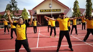 Polres Sinjai Gelar Senam Pagi Bersama untuk Jaga Kebugaran dan Perkuat Soliditas