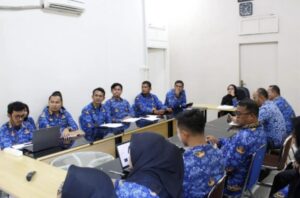 Kepala Kantor Pertanahan Kota Padangsidimpuan Tegaskan Komitmen Kinerja dan Pelayanan Publik Melalui Rapat Evaluasi Bulanan