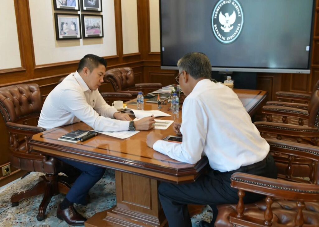 Seskab Teddy dan Menteri PU Tinjau Pemulihan Pascabencana Sumatra, 11 Jembatan Bailey Terbangun | NEWS TV Indonesia