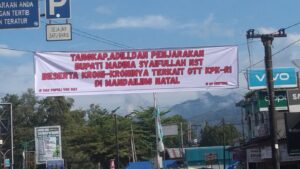 Spanduk Berisi Tuntutan Penegakan Hukum Muncul di Pusat Kota Panyabungan