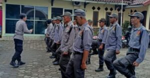 Polsek Panakkukang Razia Miras di Pampang, 35 Liter Ballo Diamankan | NEWS TV Indonesia