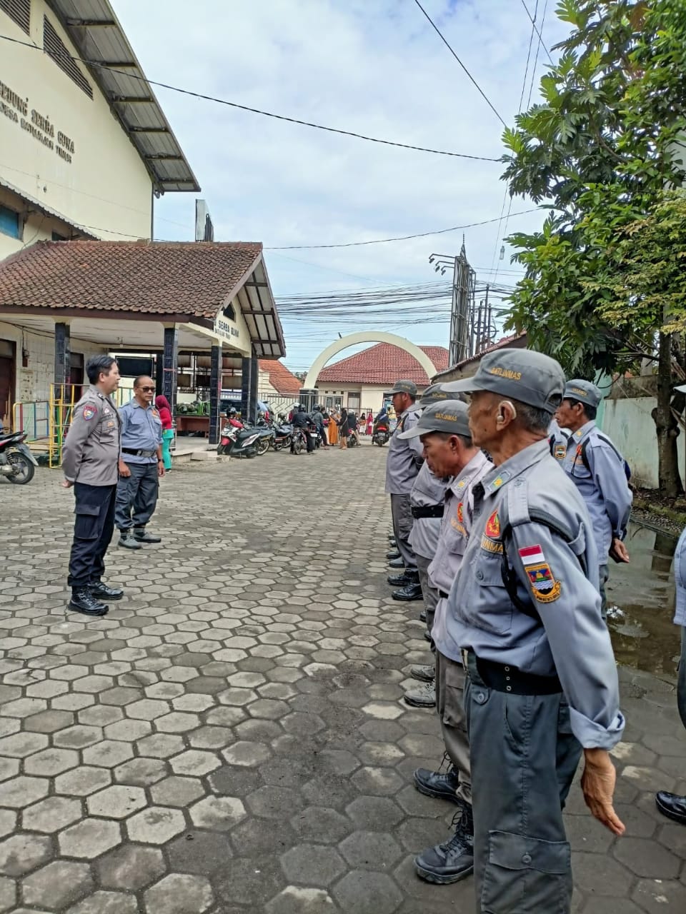Program Peningkatan Kapasitas dan Pembagian Insentif Linmas Desa Batujajar Timur Tahun 2025 Berjalan Lancar | NEWS TV Indonesia