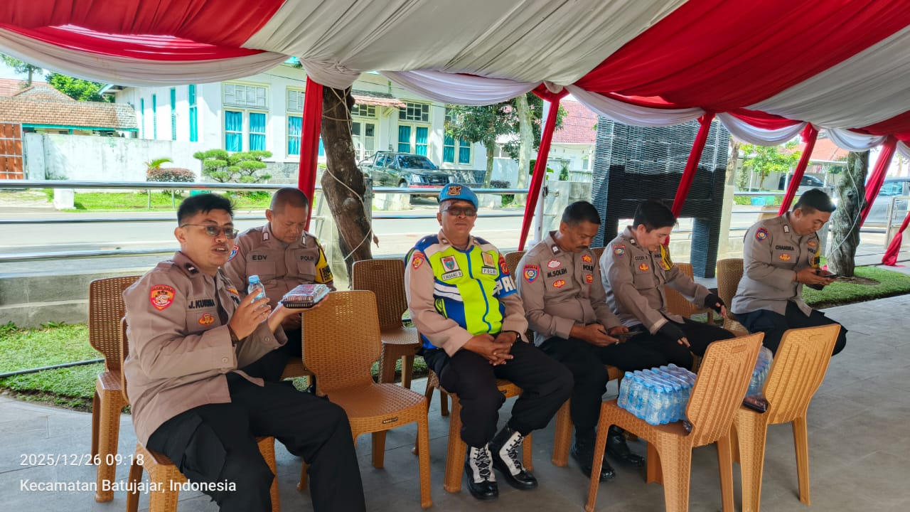 Polsek Batujajar Amankan Ibadah Natal Kedua di Dua Gereja, Situasi Aman dan Kondusif | NEWS TV Indonesia