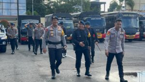 Kapolda Sulsel Pimpin Apel Pemberangkatan 100 Personel Satbrimob BKO ke Aceh untuk Tugas Kemanusiaan
