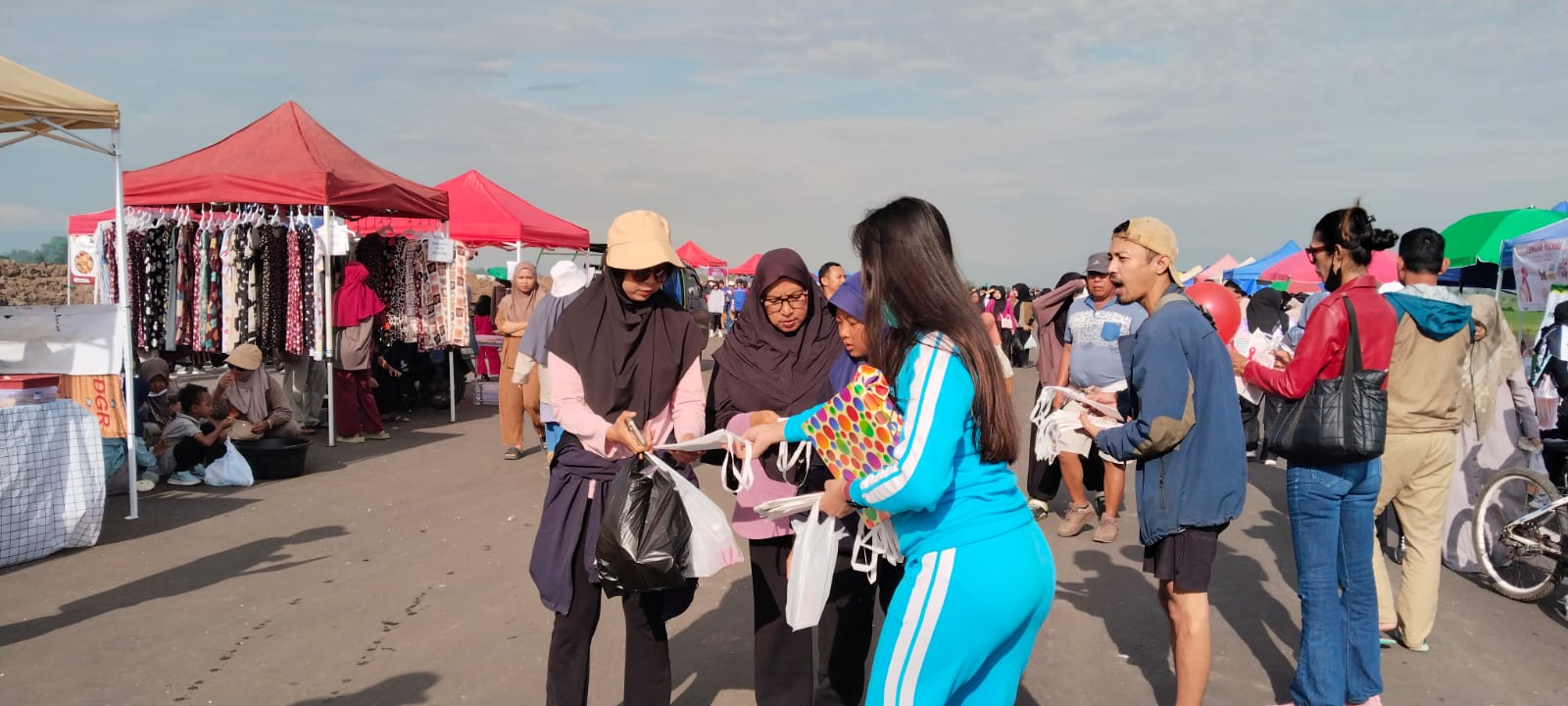 Peringati Hari AIDS Sedunia 2025, KPA Bandung Barat Tegaskan Komitmen Keberlanjutan Layanan HIV/AIDS. | NEWS TV Indonesia Peringati Hari AIDS Sedunia 2025, KPA Bandung Barat Tegaskan Komitmen Keberlanjutan Layanan HIV/AIDS. | NEWS TV Indonesia