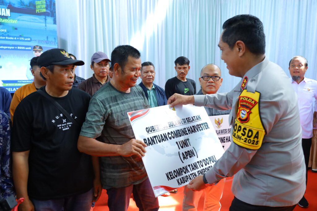 Kapolda Sulsel Hadiri Penyerahan Alat dan Mesin Pertanian di Maros | NEWS TV Indonesia