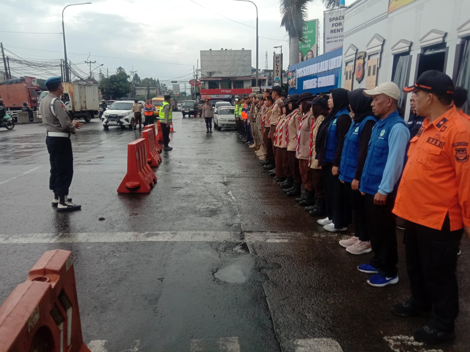 Pos PAM Padalarang Polres Cimahi Gelar Apel Gabungan Antisipasi Malam Tahun Baru 2026 | NEWS TV Indonesia