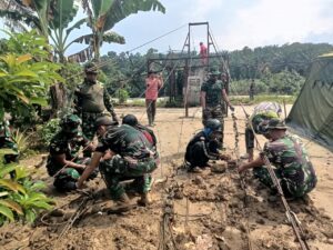 Satgas Gulbencal Kodam I/Bukit Barisan Percepat Pembangunan Jembatan Gantung Garuda di Deli Serdang