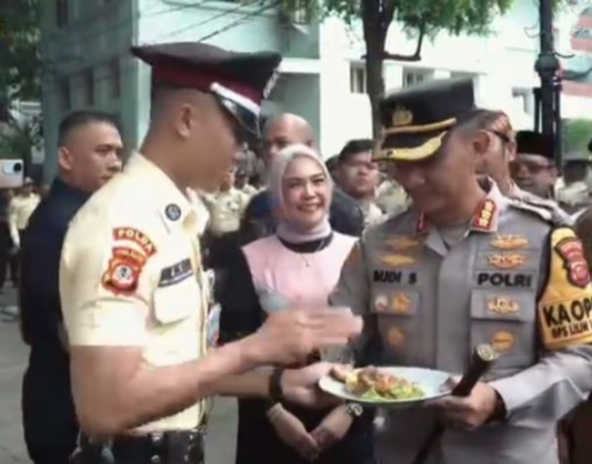 Kapolrestabes Bandung Hadiri Upacara HUT Satpam ke-45 tahun 2025 | NEWS TV Indonesia