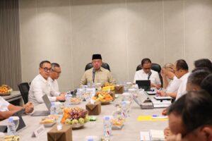 Menteri Nusron Tekankan Pengelompokan Berkas Berdasarkan Tahun untuk Percepat Penyelesaian Layanan