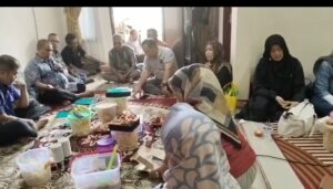 Polwan Polres Lhokseumawe Gelar Trauma Healing dan Salurkan Bantuan untuk Anak PAUD Pascabanjir | NEWS TV Indonesia