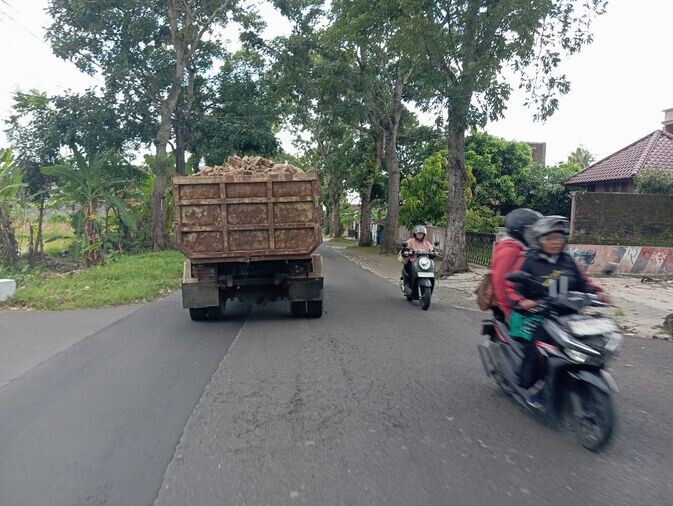 Dirlantas Polda DIY Berganti, Masyarakat Minta Truk Pembawa Material Proyek Tol Ditertibkan | NEWS TV Indonesia