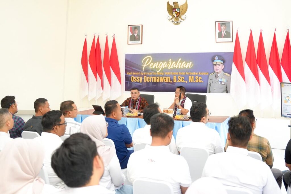 Pesan Wamen Ossy ke Jajaran Kantor Pertanahan Kabupaten Mempawah: Tingkatkan Layanan Sesuai Kebutuhan Masyarakat | NEWS TV Indonesia