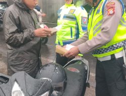 Kasat Lantas Polrestabes Makassar Turun Langsung ke Lapangan Guna Menindak Tegas Para Pelanggar yang Melawan Arus