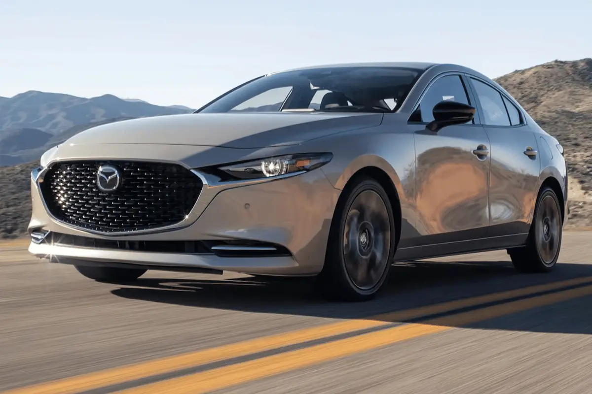 Mazda Tunda Mobil Listrik Baru hingga 2029, Hybrid Jadi Strategi Utama!