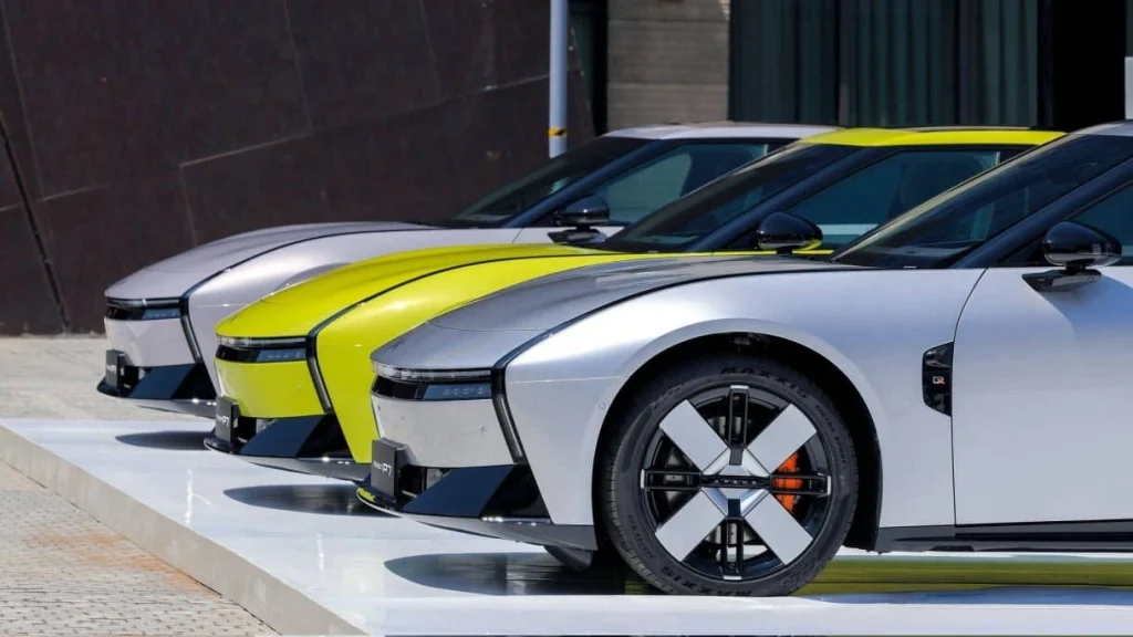 pengisian daya Xpeng The Next P7 - Moladin