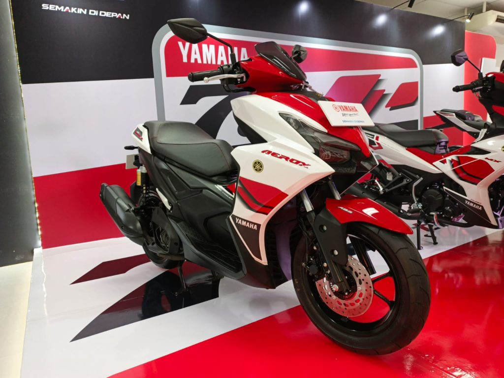 yamaha 70 anniversary 3