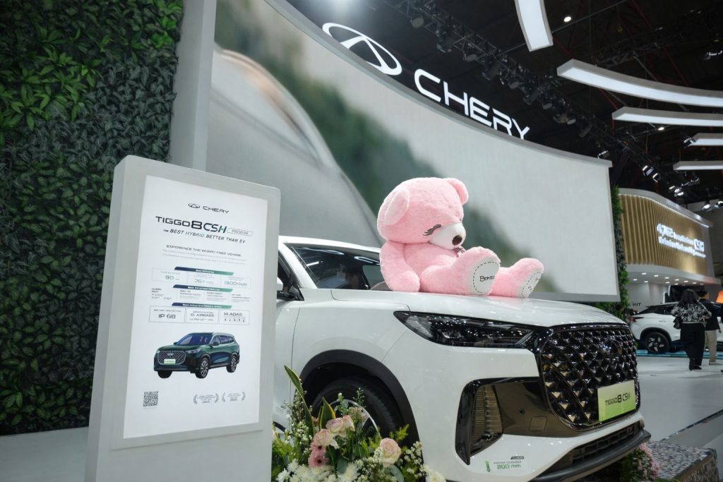 Foto 6 Dipamerkan di IIMS 2026 SUV hybrid ini tidak hanya menonjolkan performa dan efisiensi Chery Super Hybrid tetapi juga menghadirkan perlindungan menyeluruh dan kenyamanan maksimal bagi keluarg