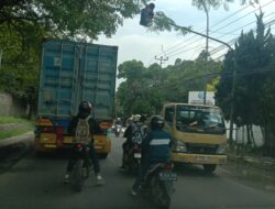 Macet sering terjadi di Jalur Cimareme–Batujajar, Titik Pertigaan Cangkorah–Leuwigajah Jadi Sorotan